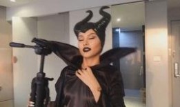 明星抖音大爆料是谁啊视频,明星抖音大爆料，究竟是谁的隐私被曝光？